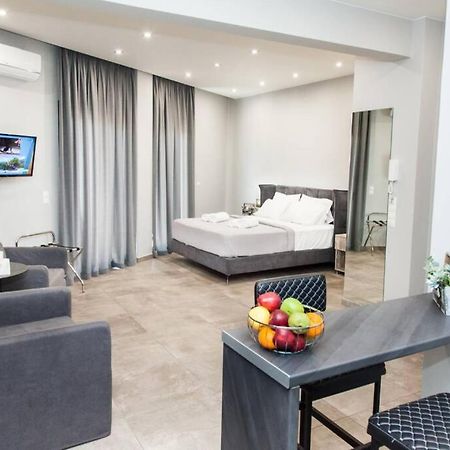 E Spacious Cornered Brand New Studio Apartment E アテネ エクステリア 写真
