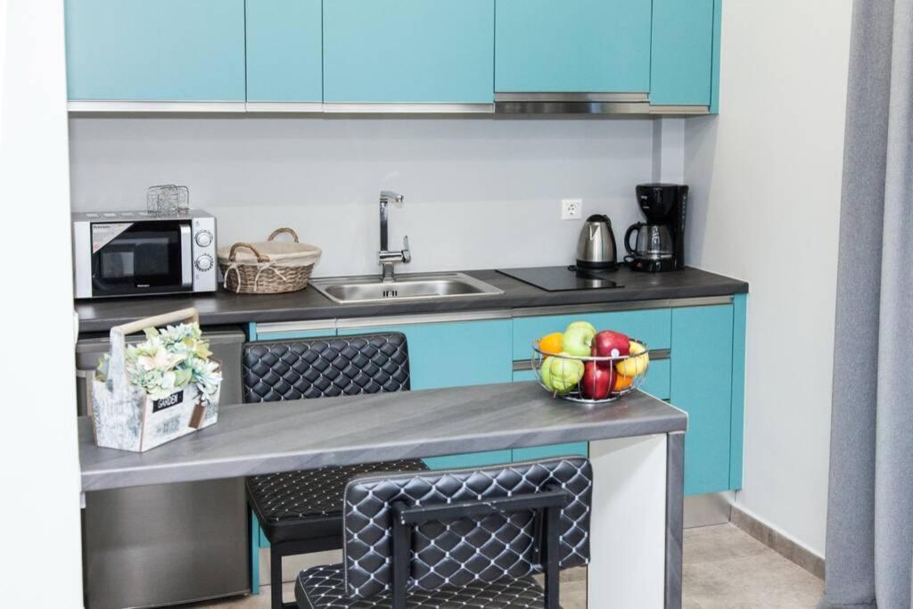 E Spacious Cornered Brand New Studio Apartment E アテネ エクステリア 写真