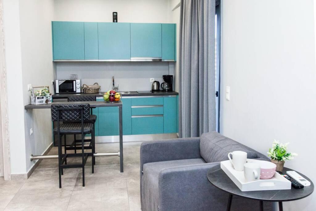 E Spacious Cornered Brand New Studio Apartment E アテネ エクステリア 写真